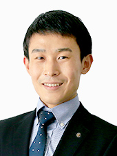 安田 一歩